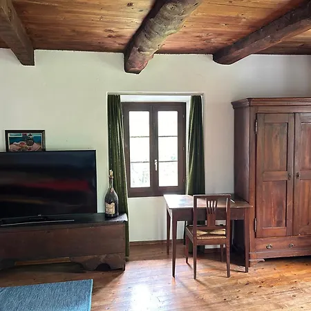 Διαμέρισμα Charmantes Rustico Mit Seeblick Und Garten